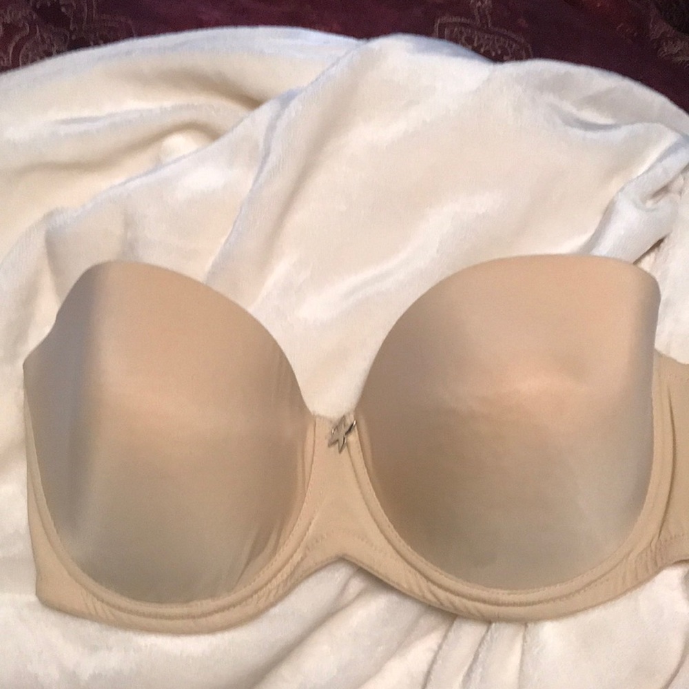 Fredrick's of Hollywood strapless bra